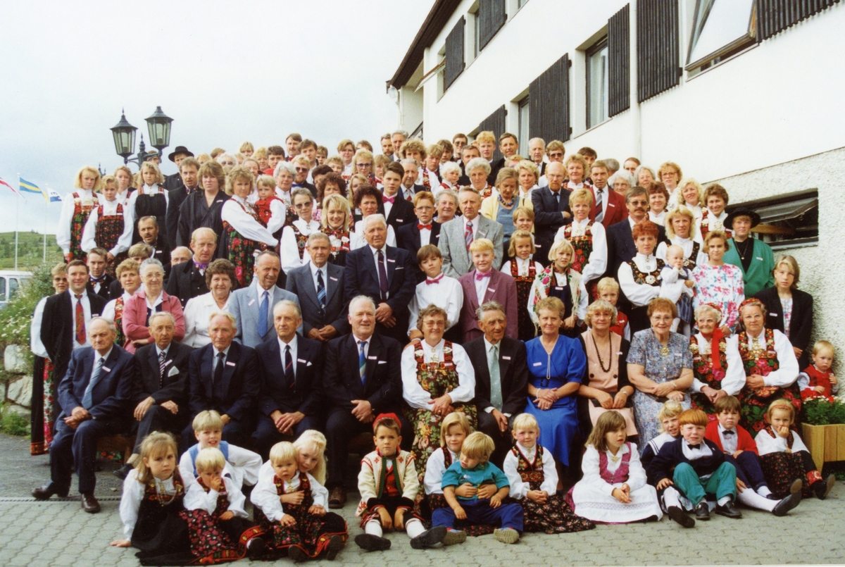 Slektstevne for Nymoslekta på Storefjell Høyfjelshotell i 1992