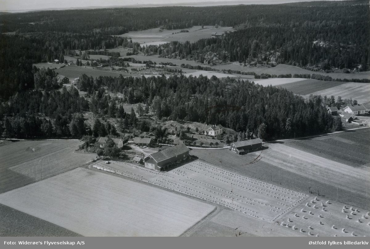 Flyfoto fra Ørmen, vestre 8/1 1949 i Onsøy.