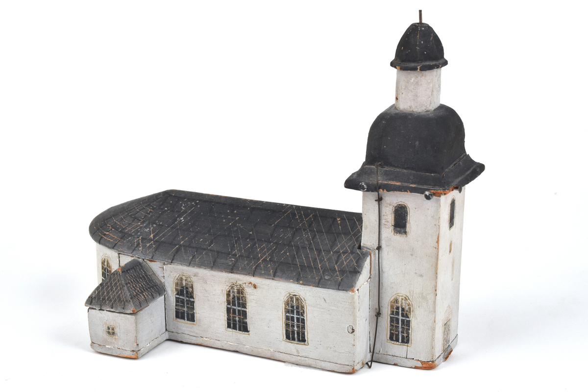 Modell av Ryda kyrka i nuvarande Varabygdens församling, skara stift. Utförd i trä med detlajer i ståltråd.