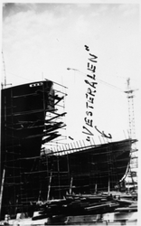Hurtigruteskipet MS Vesterålen (1950) under bygging på skips