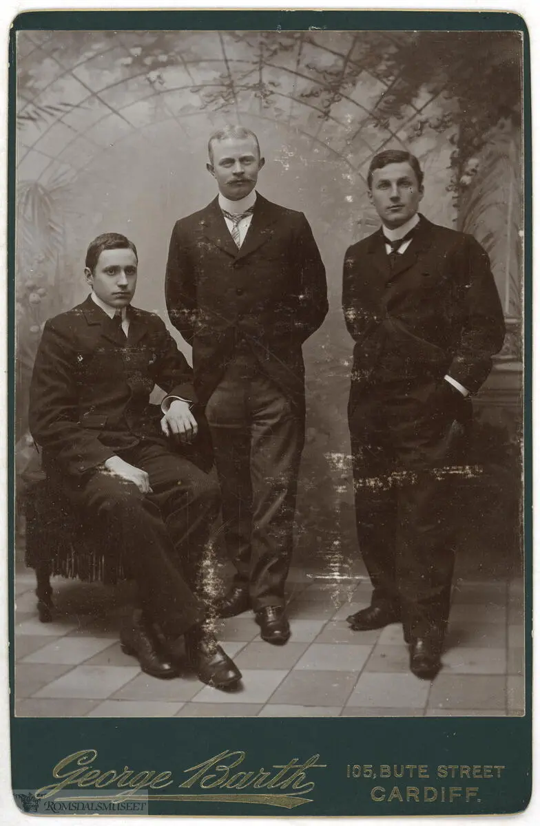 Fra Jonas Lied samlingen., "Carl Christensen, Carl Ericksen og Albert Blythe, vi var kamerater i Cardiff fra 1901"