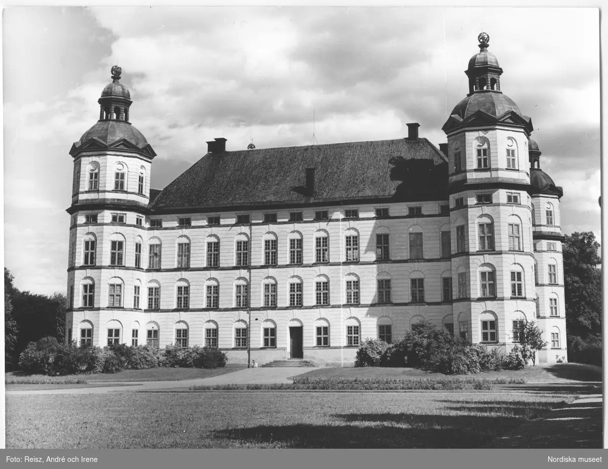 Uppland. Skokloster slott från 1600-talets slut, ett av Europas främsta barockslott.