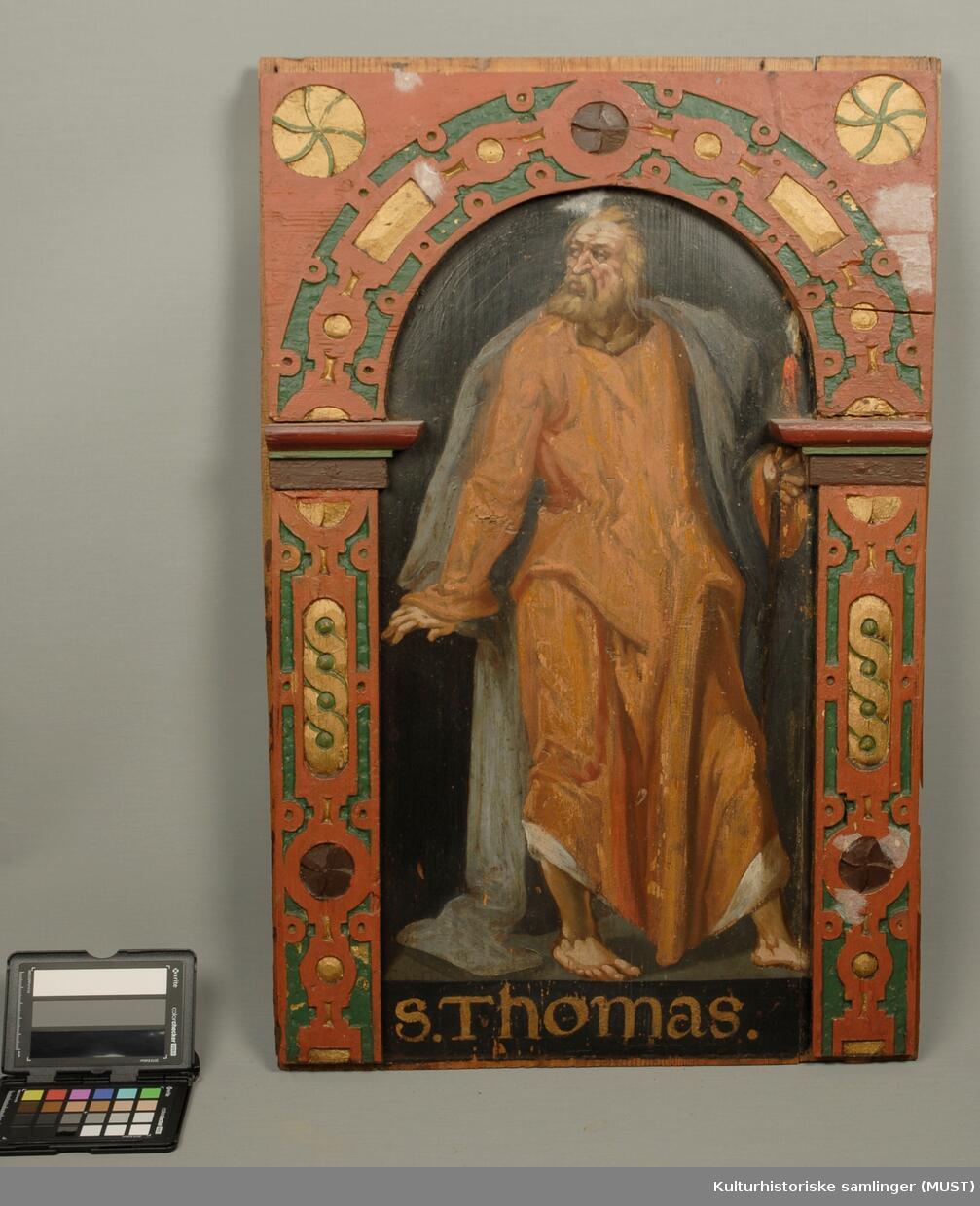 St. Thomas med landse i venstre hånd.