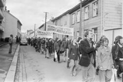 Demonstrasjon mot sanering av Rodeløkka, 1975. Parole: Rehab
