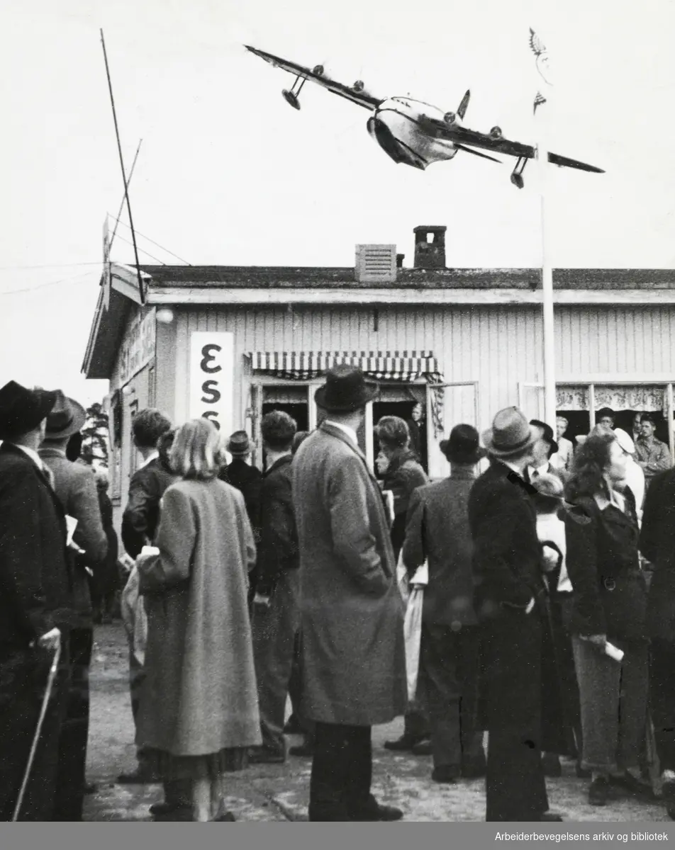 Flystevne på Fornebu. 18 September 1949