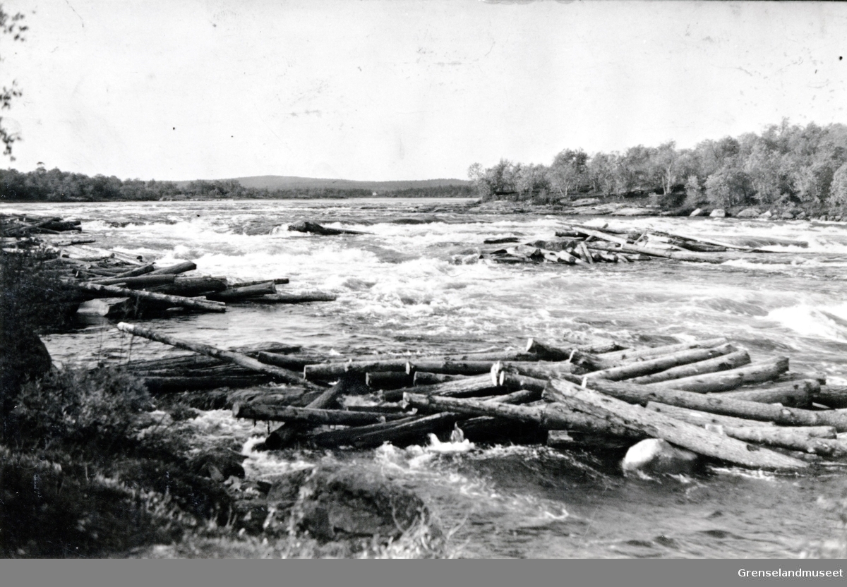 Tømmerfløting ved Melkefoss, før krigen. 