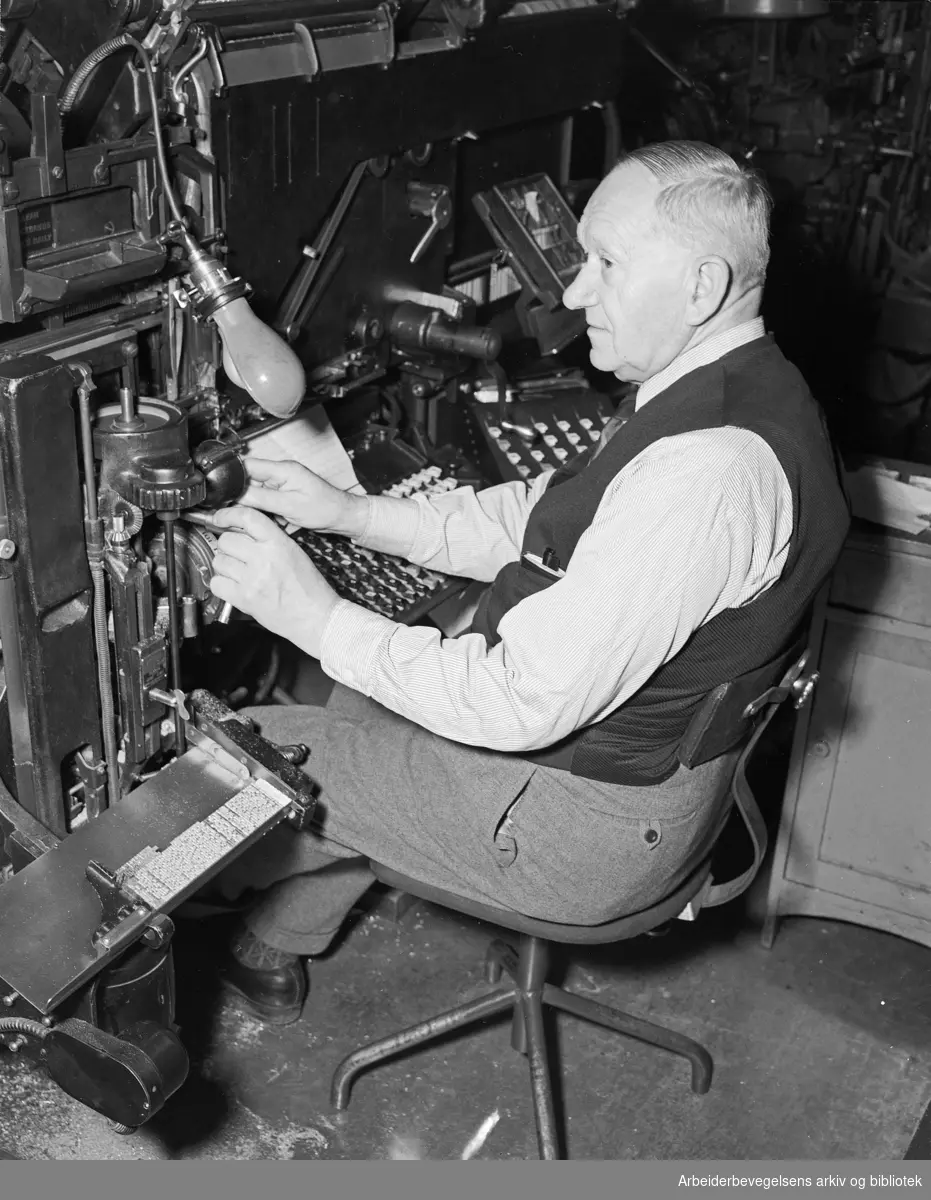Johannes Hulthin, maskinsetter i Arbeiderbladet/Arbeidernes Aktietrykkeri, oktober 1948. Formann i Oslo typografiske forening fra 1922-1933.