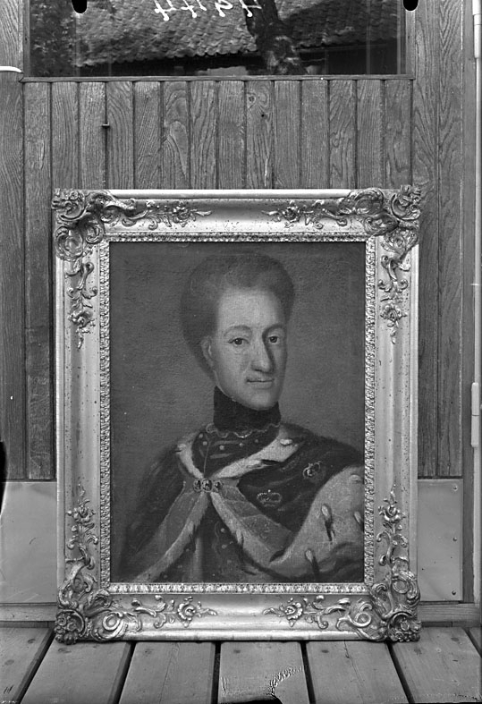 Tavla med porträtt av Karl XII, Sätra Brunn.
Sala.
