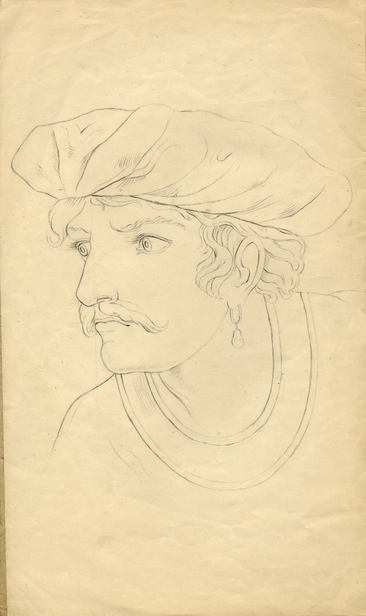 Skiss, blyerts. En mustaschprydd man i turbanliknande barett och örhänge.
Bröstbild, halvprofil.

Inskrivet i huvudbok 1937.