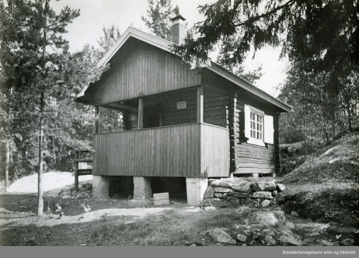 Oslo Stein, Jord og Sementarbeideres feriehjem på Nosa - Lyserbråten. "Lia". Foto fra 1930-tallet.