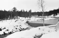 Kraftverksdammen ved Kvernfallet i elva Søndre Osa i Åmot ko