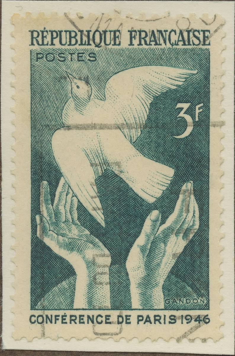 Frimärke ur Gösta Bodmans filatelistiska motivsamling, påbörjad 1950.
Frimärke från Frankrike, 1946. Motiv av Fredsduva Paris-konferens.