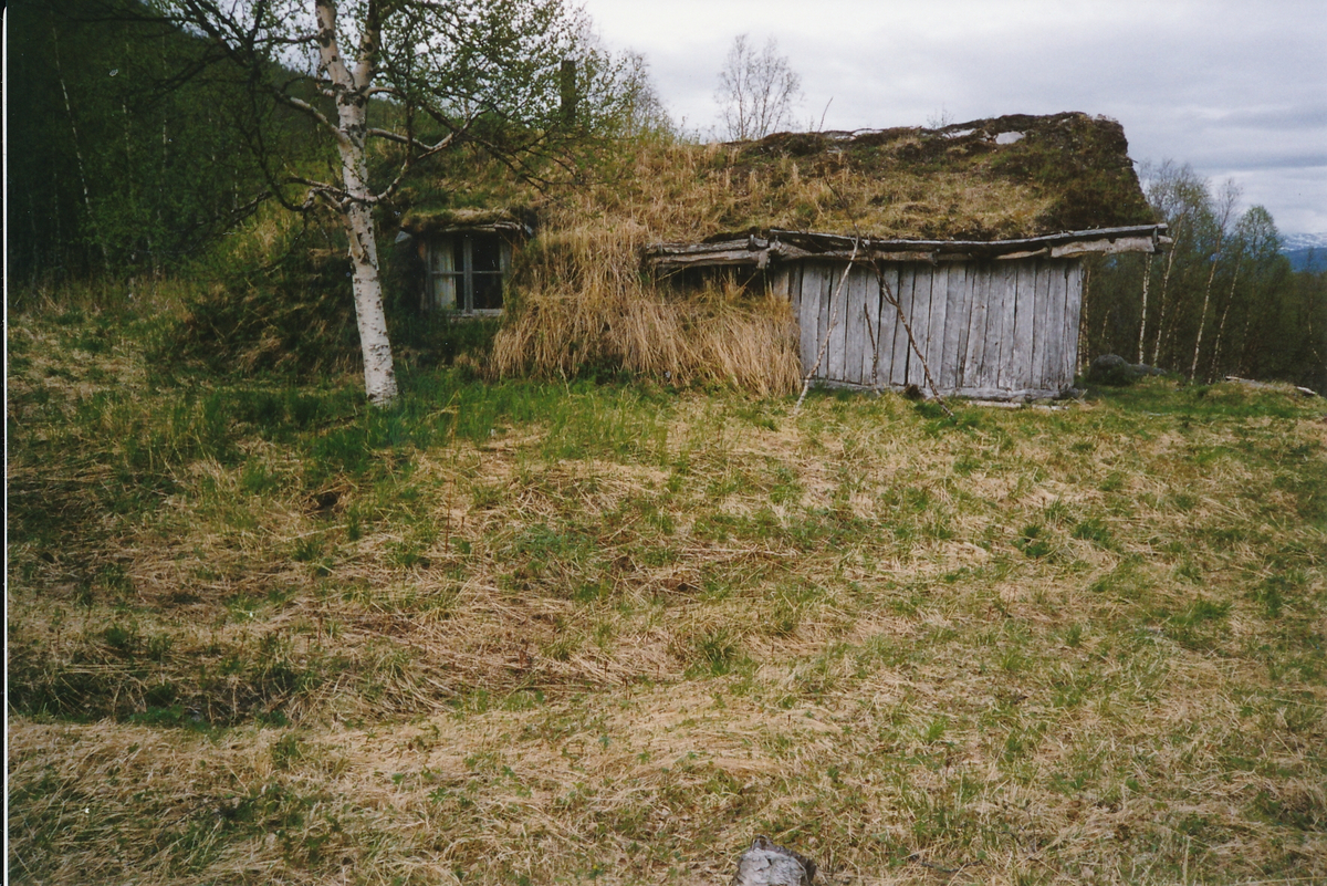 Gammen i Øver-Kaperdalen, sett fra baksiden.