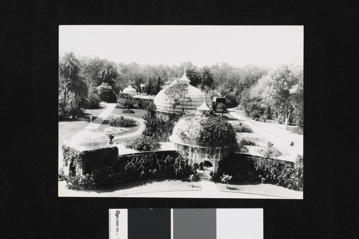 Maharajahen av Barodas slott, Lakshmi Vilas. Fotografier tatt i forbindelse med Elisabeth Meyers reise til India 1932-33.