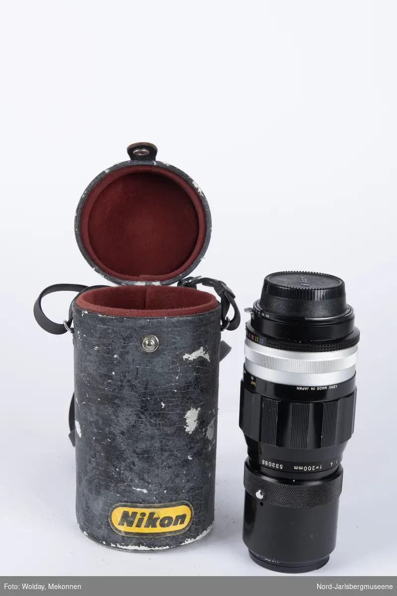 52 mm objektiv med futteral av typen Nikon
