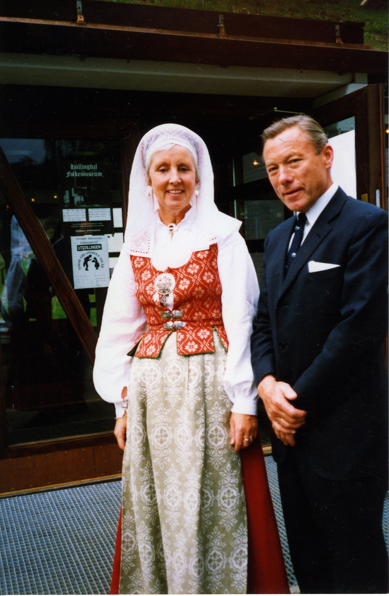 Fra jubileumsfest i 1989 Jann Bjørne og Kirsti Akervold
I bunad Kirsti Akervoll og Jann Bjørne i dress

