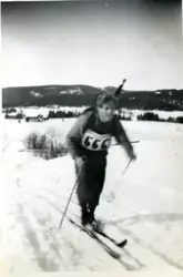 Skiløper
Kristian Langaker går skirenn i garden.