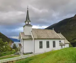 Arnafjord kyrkje