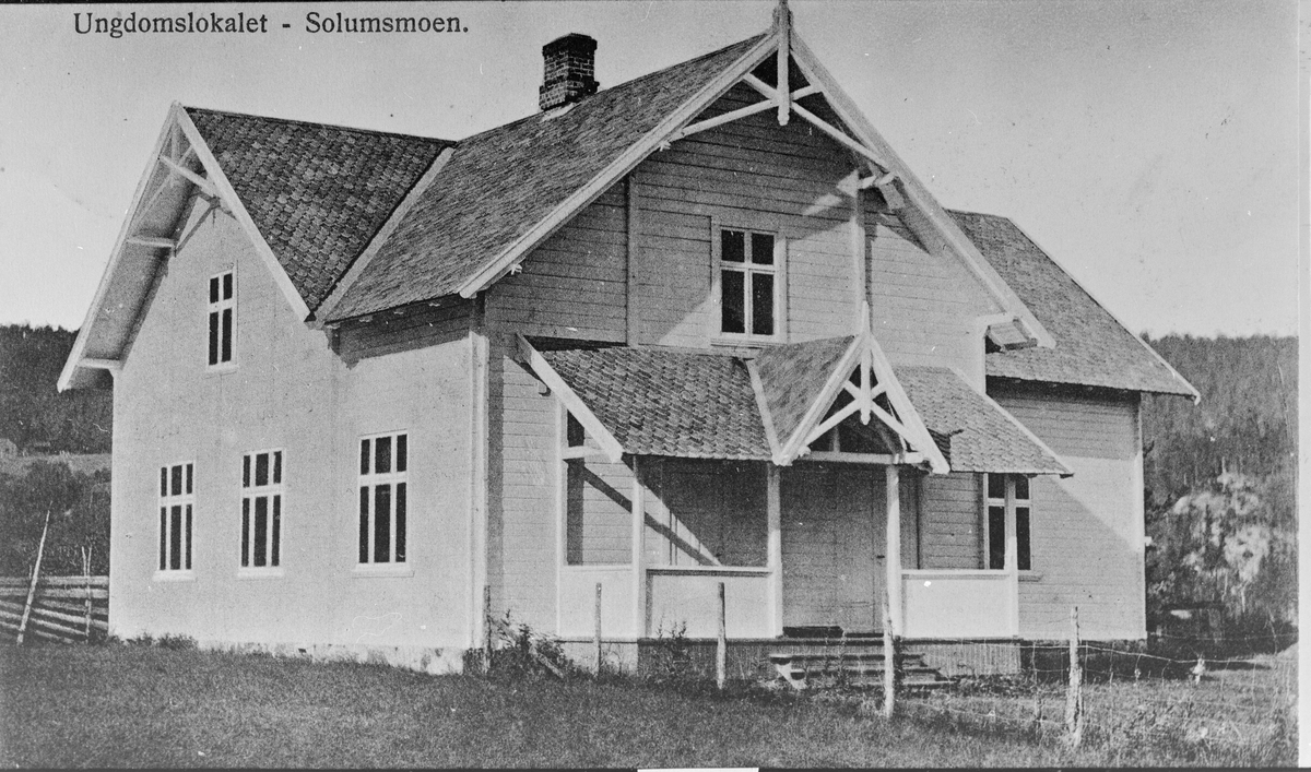 Ungdomslokalet "Solvang" på Solumsmoen, ca. 1928.