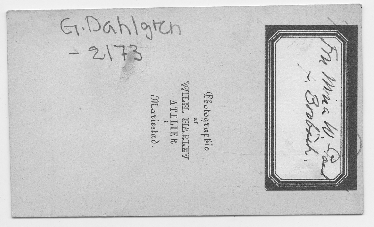 På kuvertet står följande information sammanställd vid museets första genomgång av materialet: Fru Mina Wiederheim- f. Brobäck