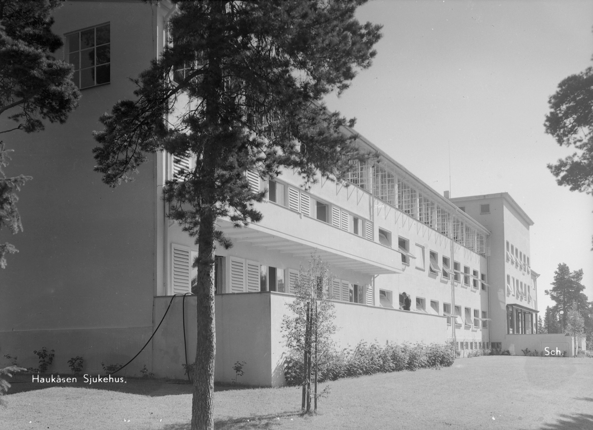 Eksteriørbilder av Haukåsen sykehus.