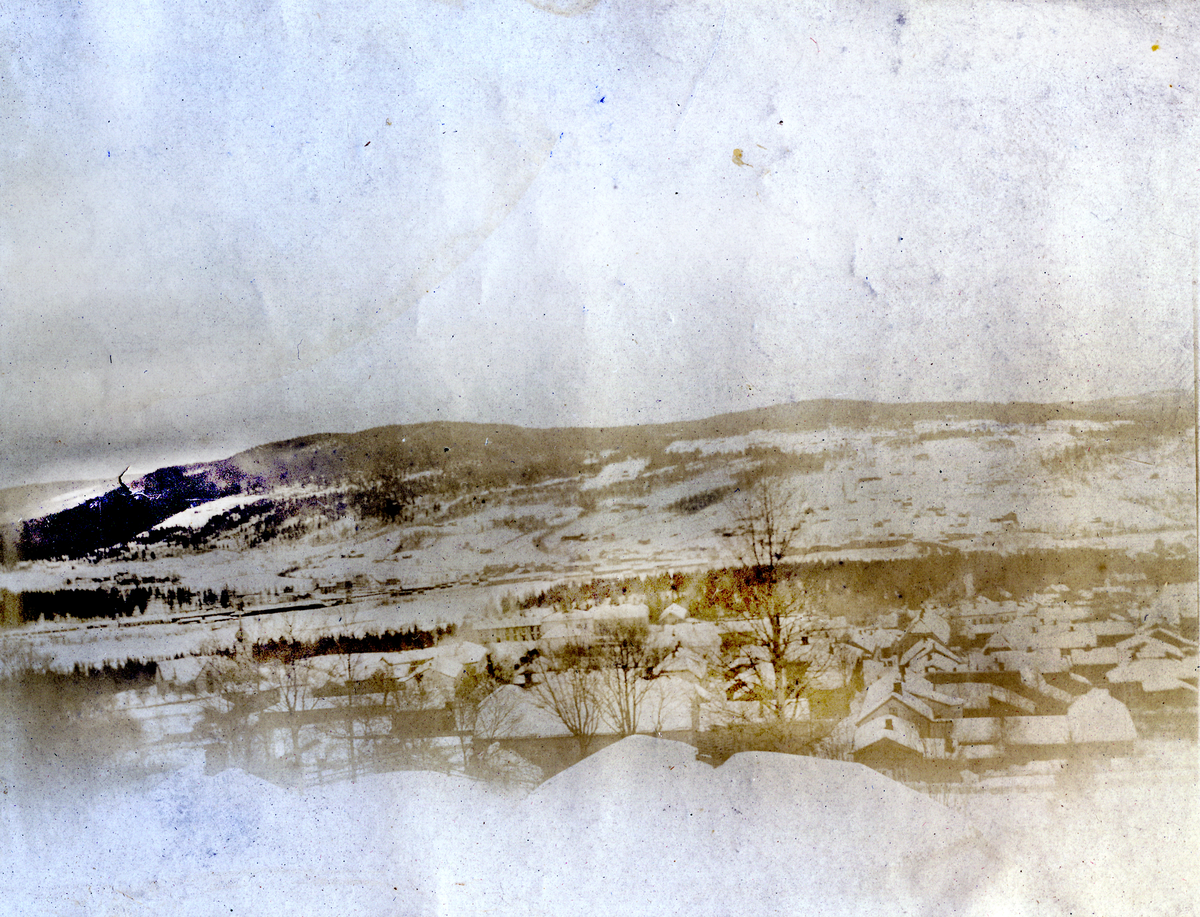 Utsikt fra Kongsvinger festningen 1900.
Bilde er fra fotoalbum GM.036887.
