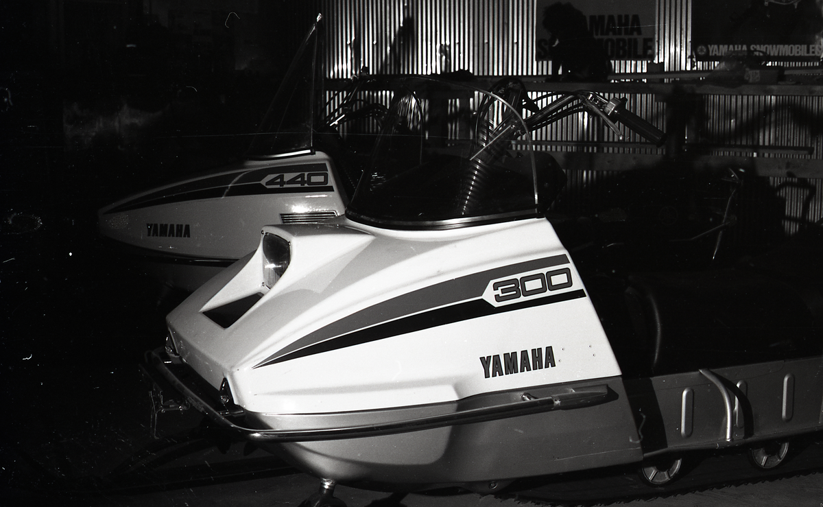 Yamaha snøscootere til salgs hos lokal forhandler. 