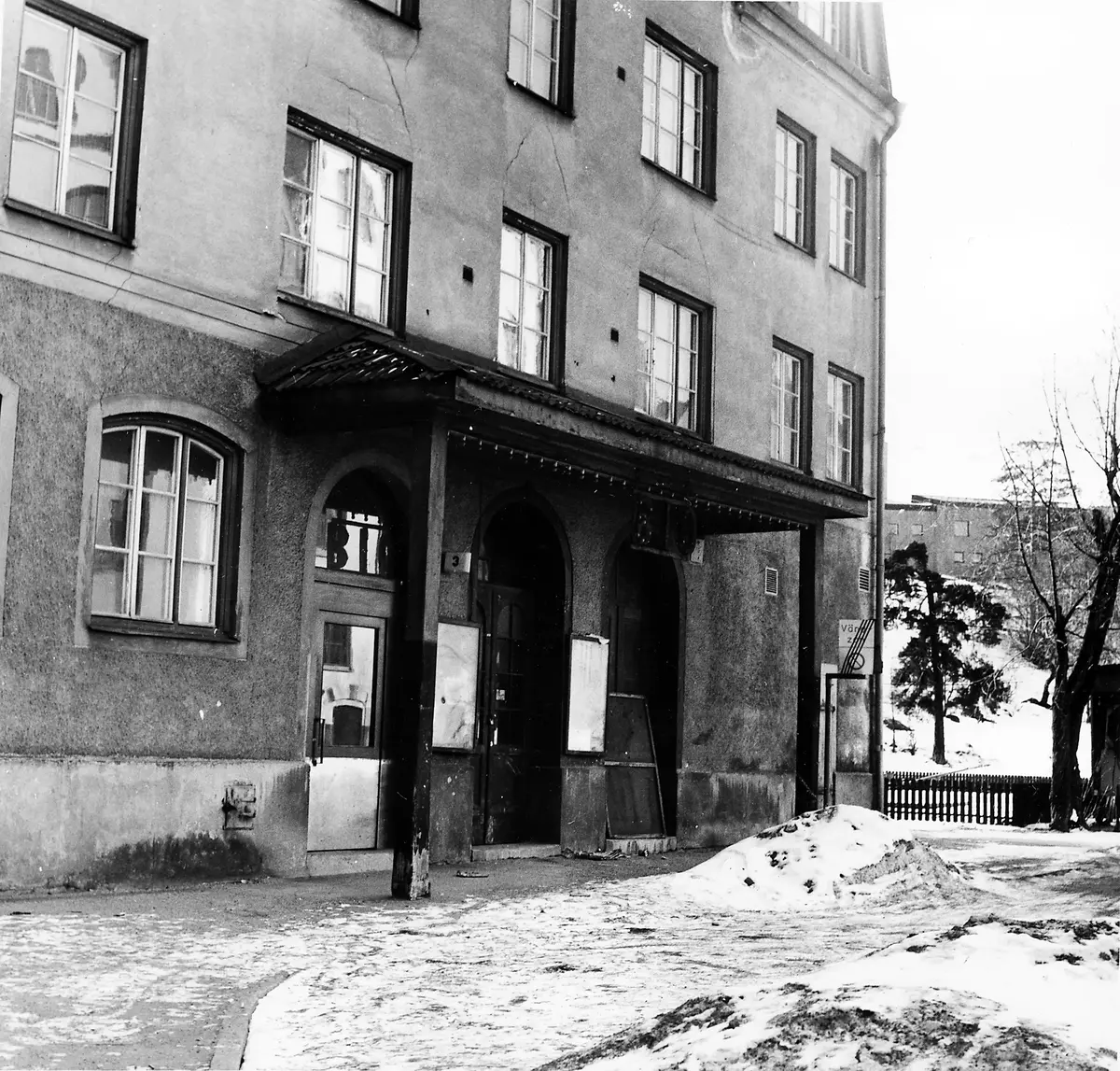 Den underbara Jarlabio i Aspudden, där det visats många äventyrsfilmer.
Fotograf: Ulf Cedervall. ; BHF studiecirkel vt 2017:
Biografen fanns i bruk från 1913 till 1960-talet ::