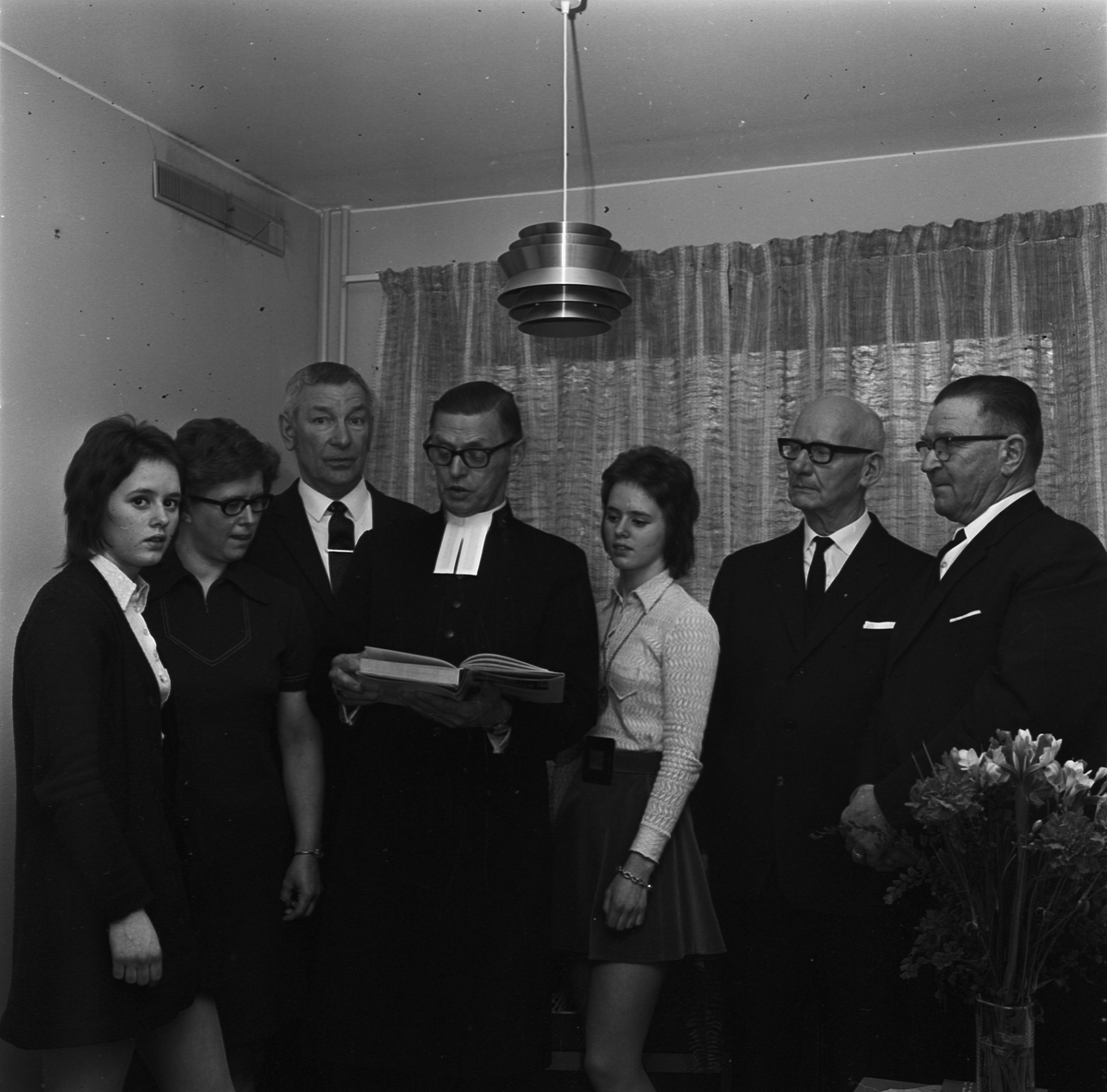 Nya kyrkoherden i Söderfors, Uppland 1970