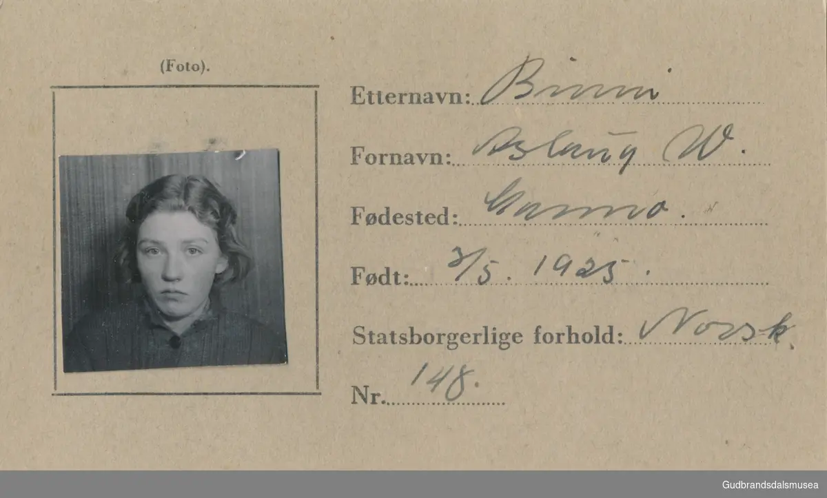 Brimi - Aslaug f.1925.
ID-kort utstedt 1941, Lom