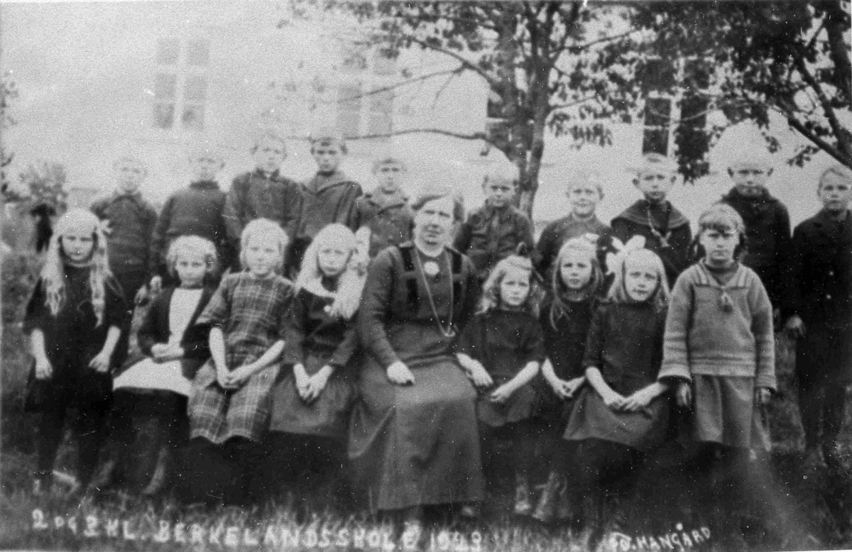Bilder fra Birkenes kommune
Birkeland skole 1923