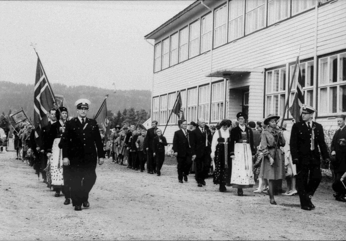 Bilder fra Birkenes kommune
17. mai-toget på Folkeskolen i 1963