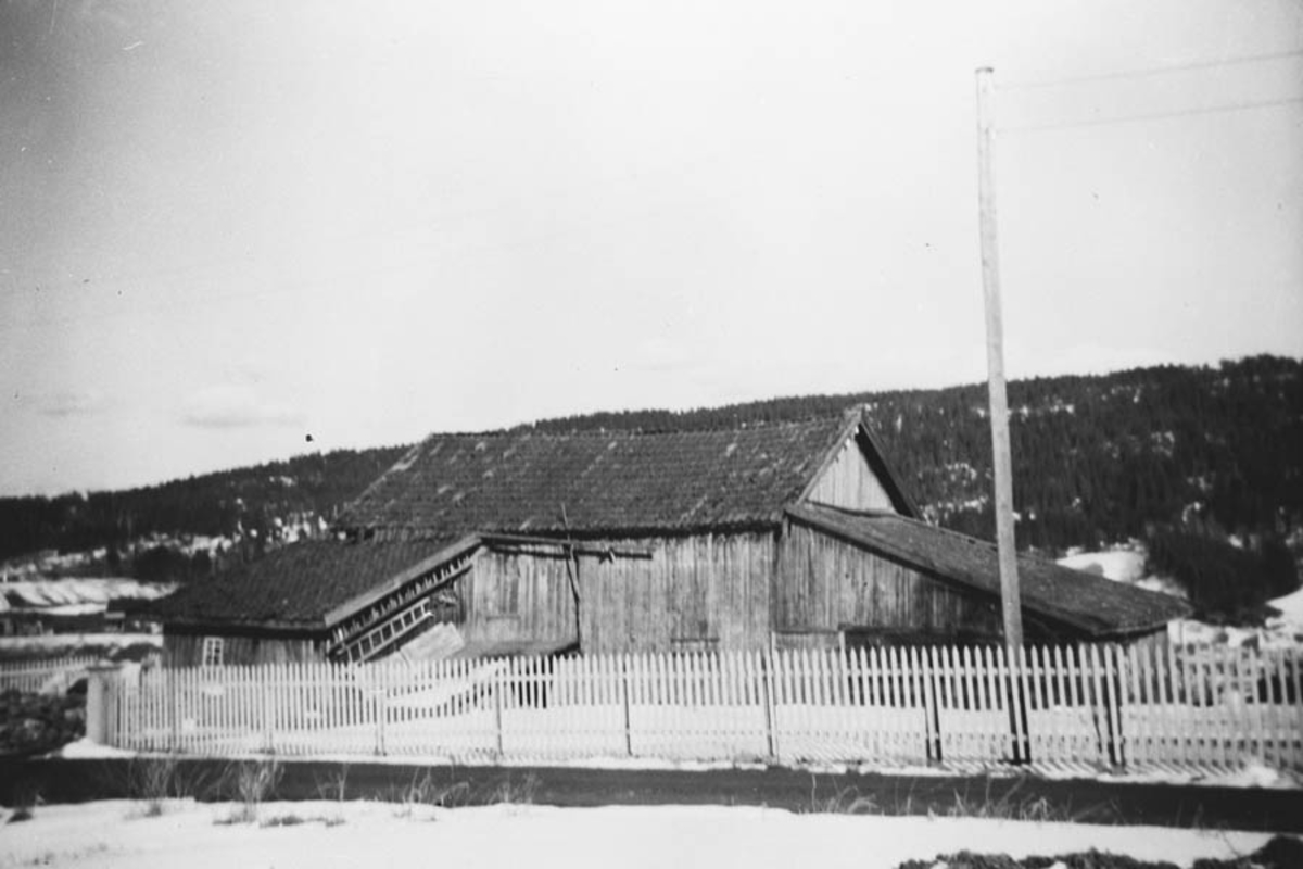 Gård, låve fra ca. 1860.