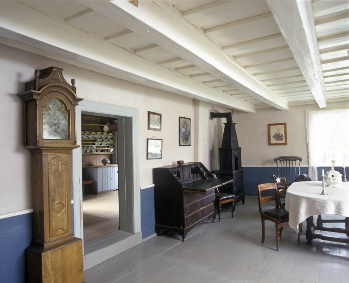 Follo museum, Børsum huset. Interiør. Finstue, gulvur, skjatoll ...