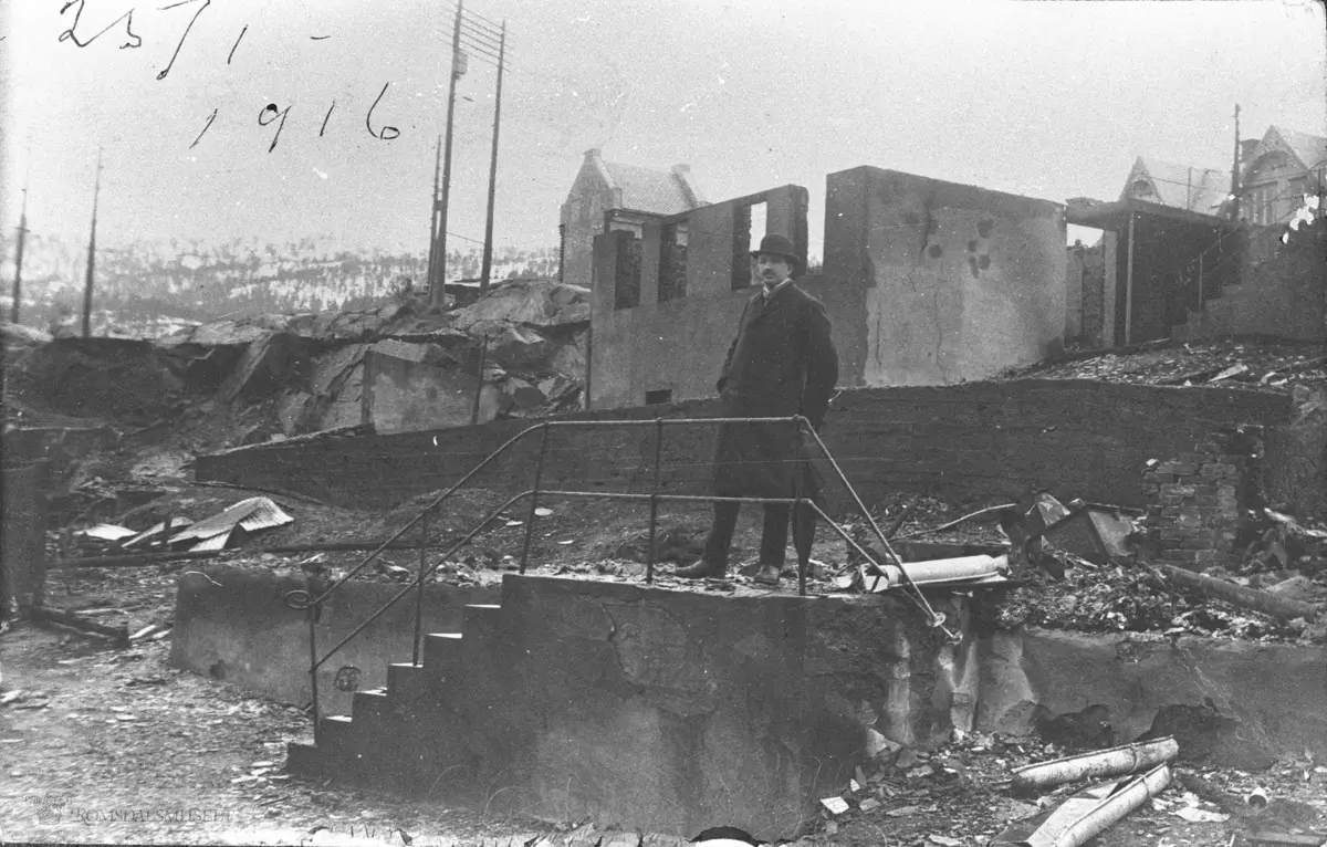 Fra bybrannen som startet 21.01.1916.