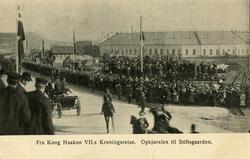 Fra Kroningsreisen i 1906..Oppkjørselen til Stiftsgården.