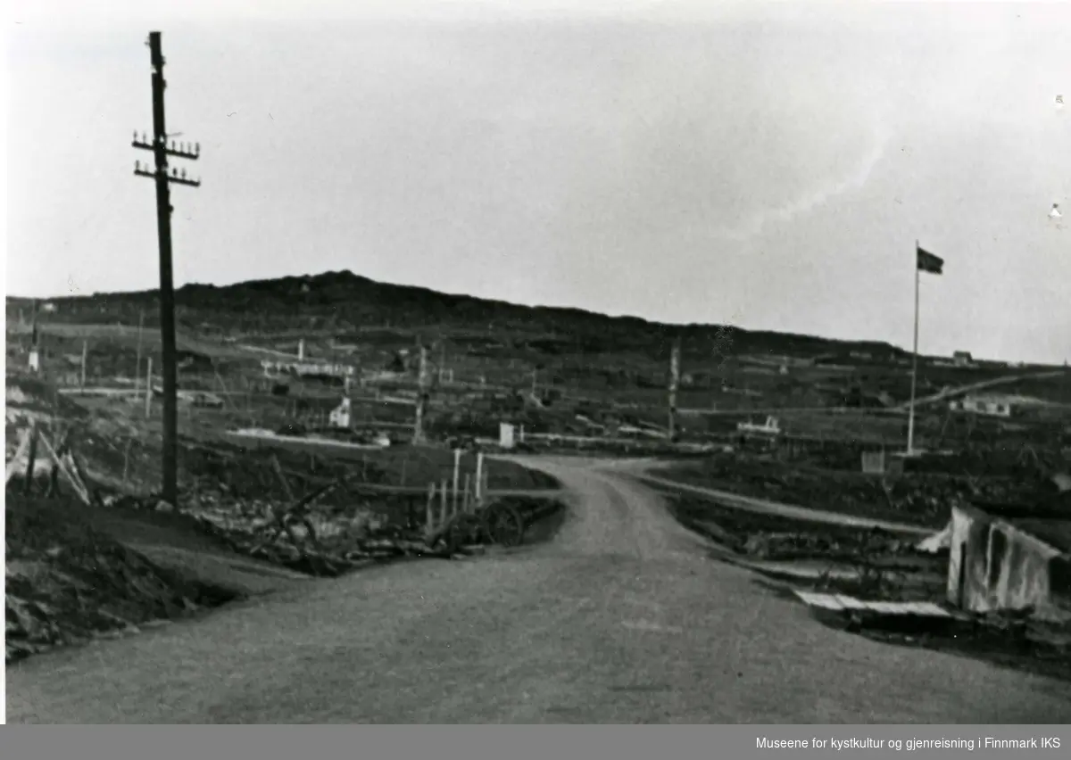 Gamvik i ruiner 1945.