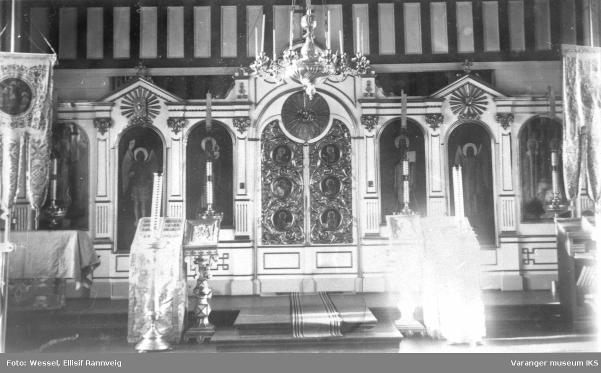 Billedveggen (ikonostasen)  i Boris Glebs kirke