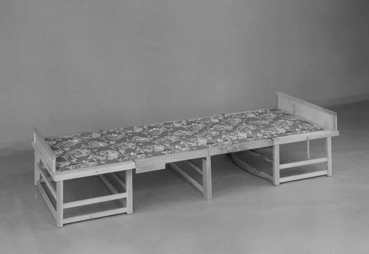 Kombinert seng og stol fra Jarle Sandvik A/S