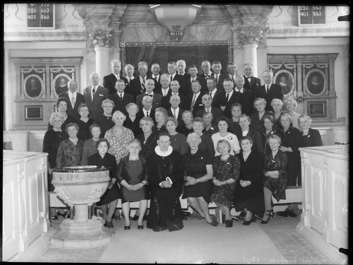 50-årskonfirmanter i Røros kirke, 1965