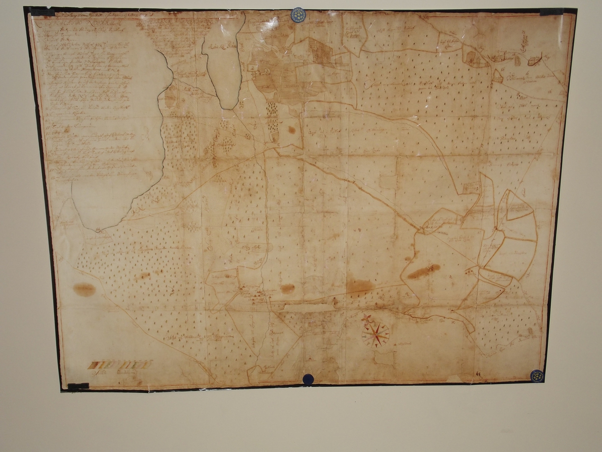Karta, fotografisk kopia (2 st) över Ryhofs Kungsgård, 1624. Låda 372.
Torpet Hörnet finns med öster om Rocke siön.