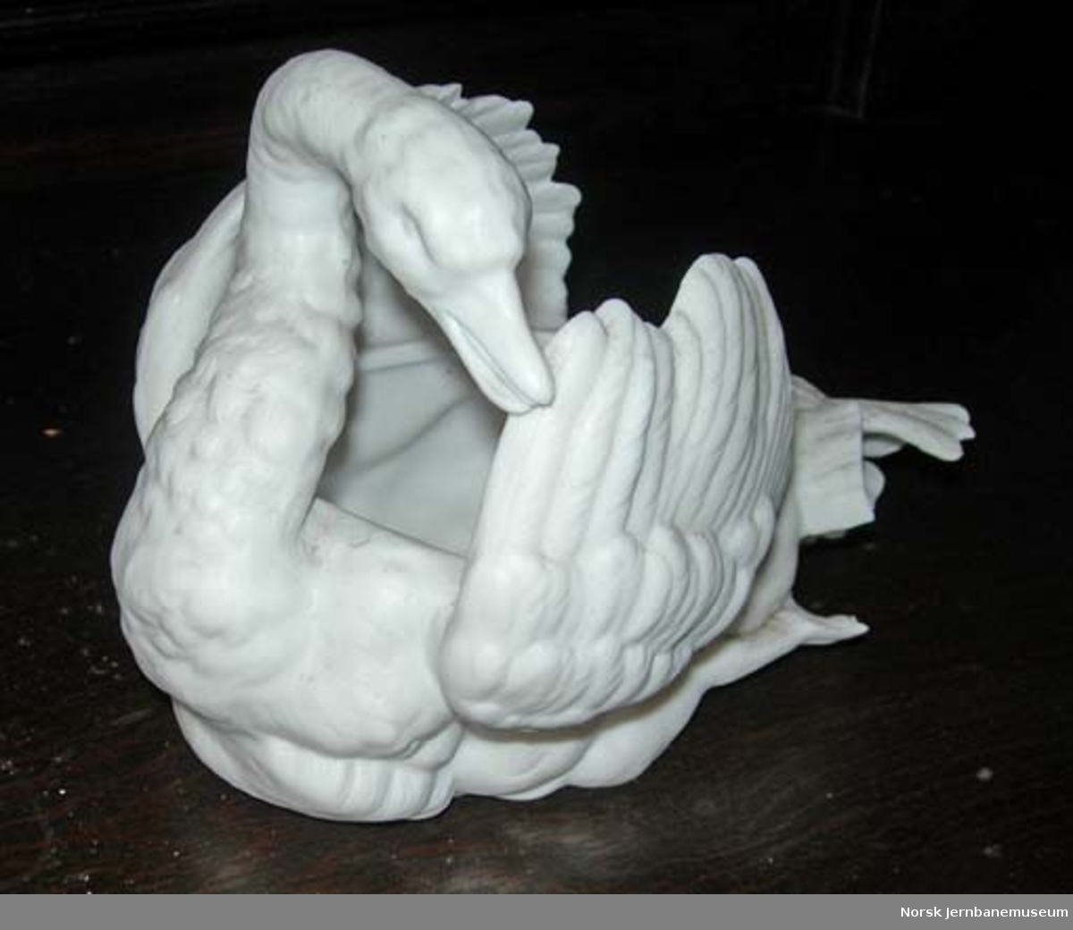 Porselensfigur : svane