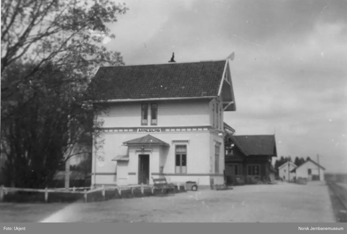Arneberg stasjon