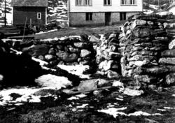 Loa, riving av grunnmur, Eidfjord, Etne, Fusa, Granvin.