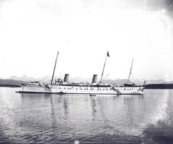 Keiser Wilhelm II' skip S.M.S. Hohenzollern på havna i Molde