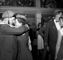 Dans på 17. mai 1955 på Russekroa i Dovrehallen i Oslo.