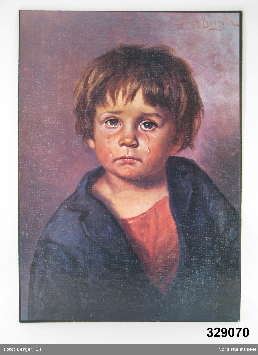Människa, pojke.
Porträtt, en face, av gråtande barn.