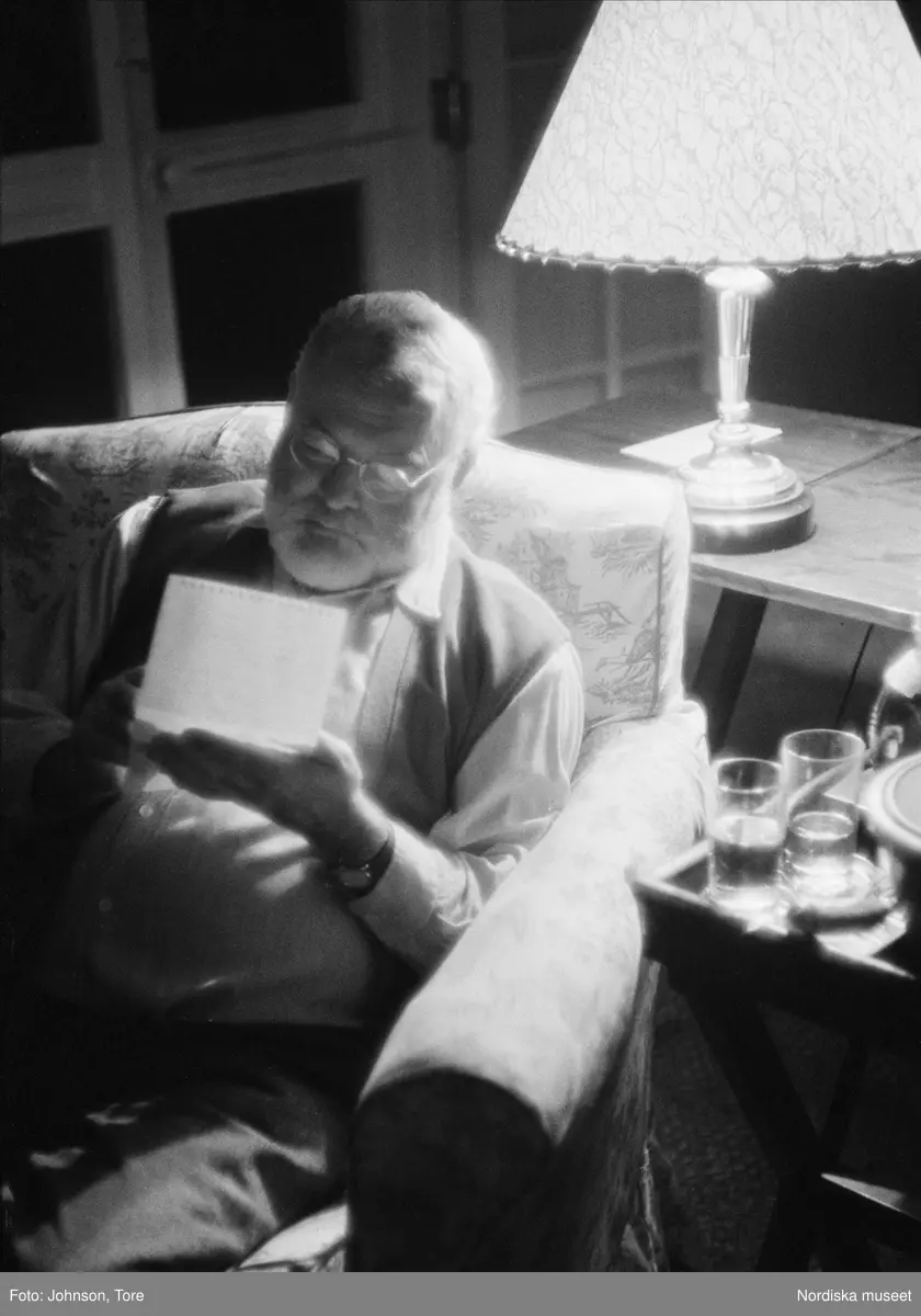 Ernest Hemingway, amerikansk föfattare (1899-1961) i sitt hem på Kuba ...