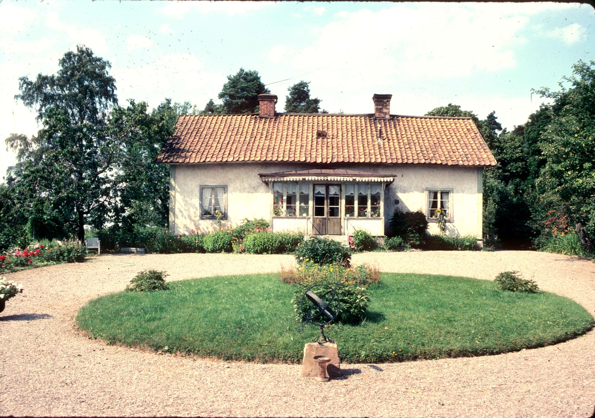 Bostadshus från 1865 i Husby-Långhundra socken, Uppland