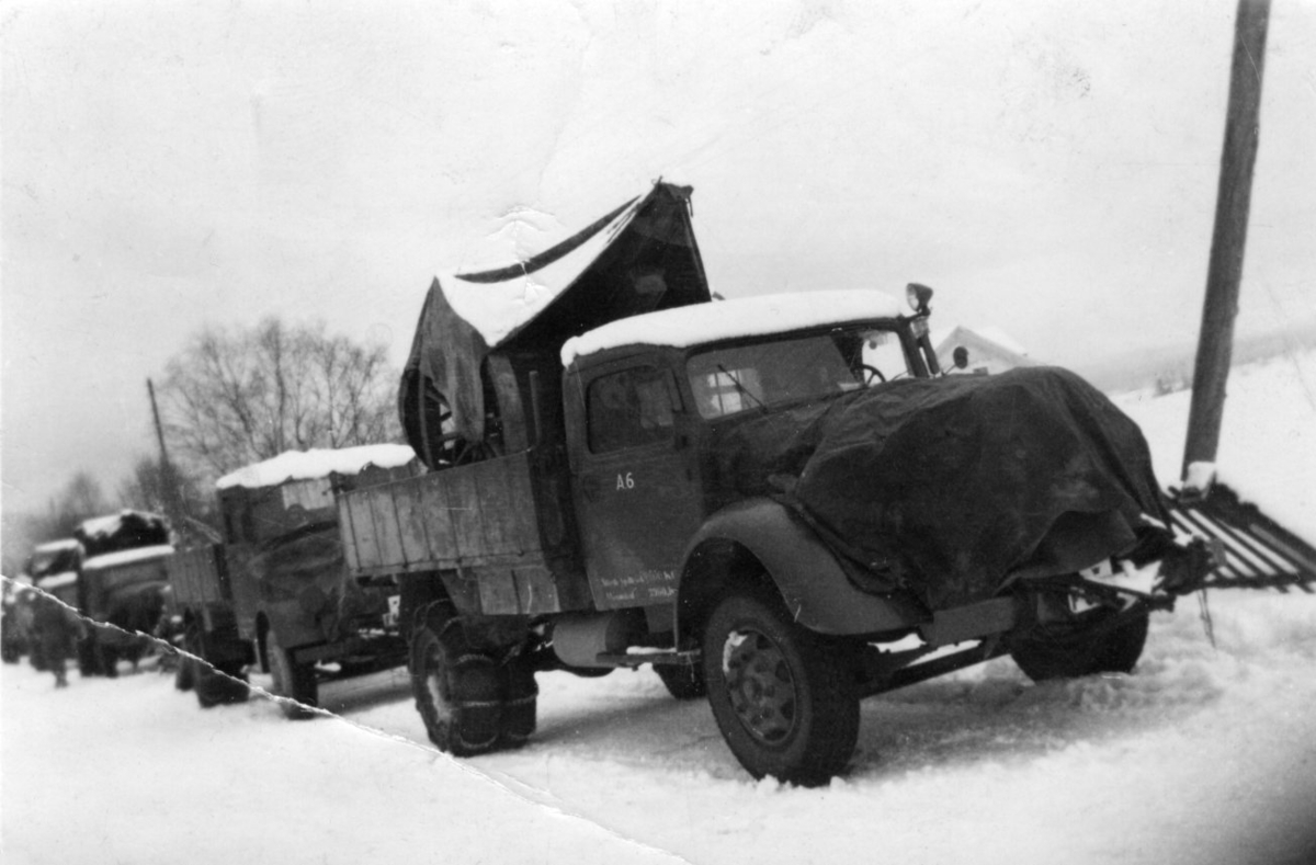 Lastbil med upplastad 7,5 cm kanon. A 6. Vinterbild.